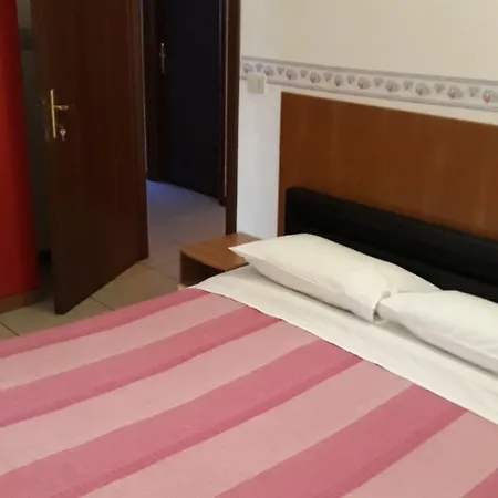 호텔 Houston - Esclusivamente Turistica - Not For Business Or Workers 리보르노