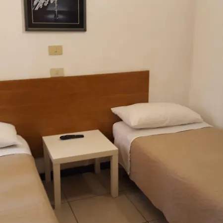 Houston - Esclusivamente Turistica - Not For Business Or Workers 리보르노