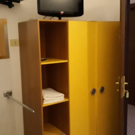 Houston - Esclusivamente Turistica - Not For Business Or Workers 리보르노