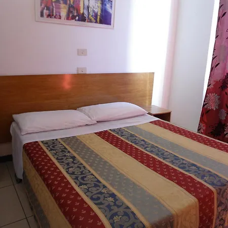 Hotel Houston - Esclusivamente Turistica - Not For Business Or Workers *