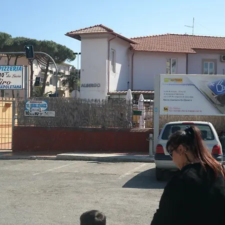Houston - Esclusivamente Turistica - Not For Business Or Workers Hotel Livorno