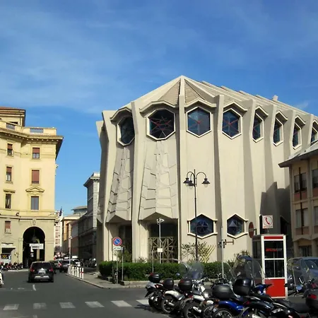 Houston - Esclusivamente Turistica - Not For Business Or Workers Hotel Livorno