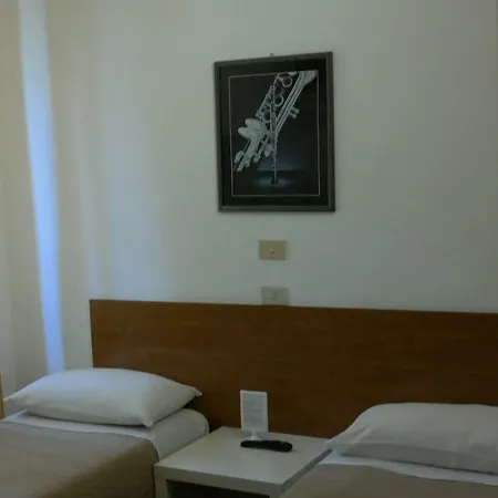 Hotel Houston - Esclusivamente Turistica - Not For Business Or Workers Livorno
