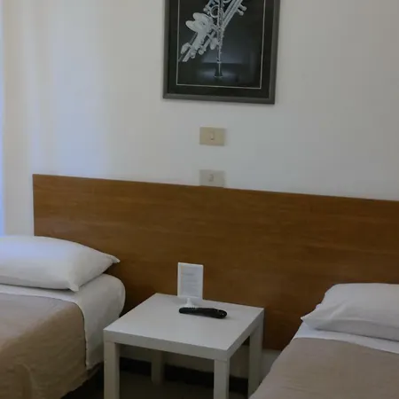 Hotel Houston - Esclusivamente Turistica - Not For Business Or Workers Livorno