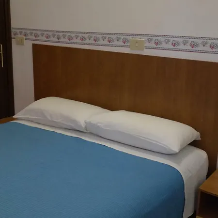 Hotel Houston - Esclusivamente Turistica - Not For Business Or Workers Livorno