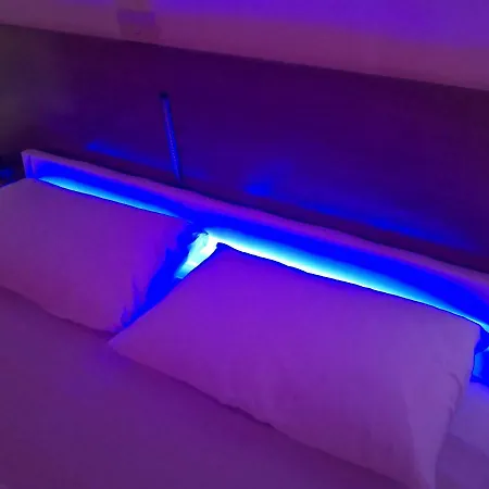Hotel Houston - Esclusivamente Turistica - Not For Business Or Workers *