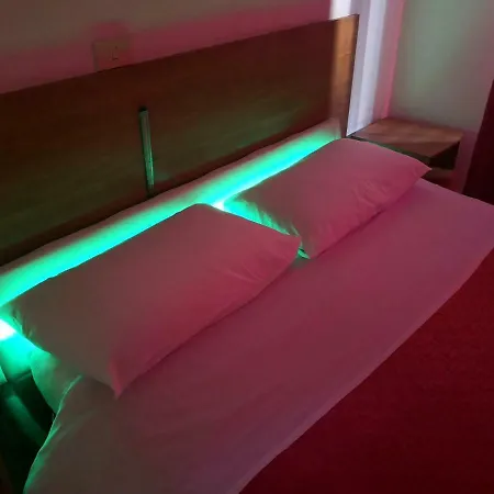 Houston Hotel *