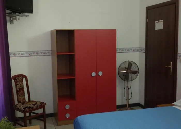 Houston - Esclusivamente Turistica - Not For Business Or Workers Livorno